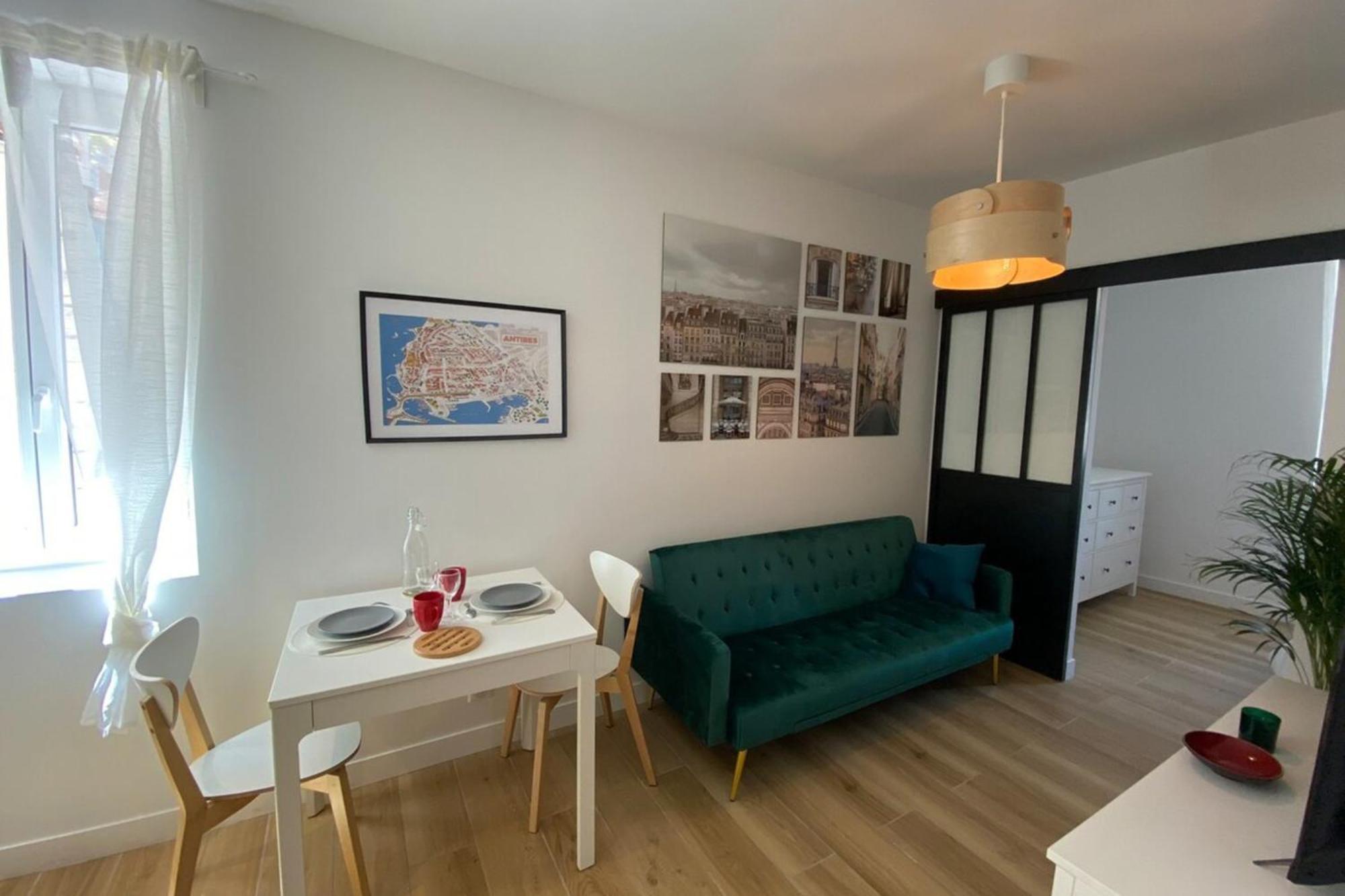 06An - Beautiful Apartment In The Heart Of Old Antibes Esterno foto