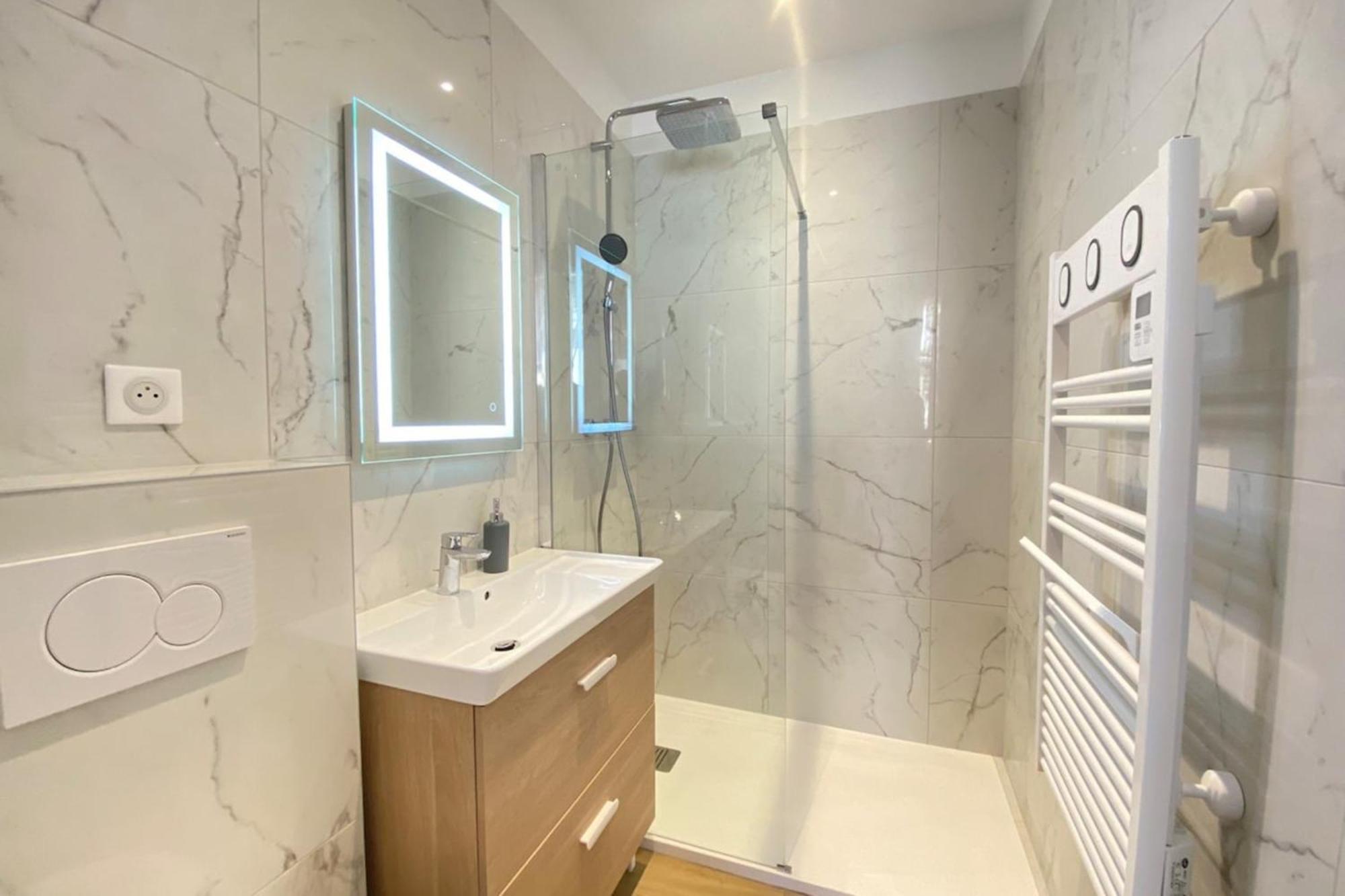 06An - Beautiful Apartment In The Heart Of Old Antibes Esterno foto