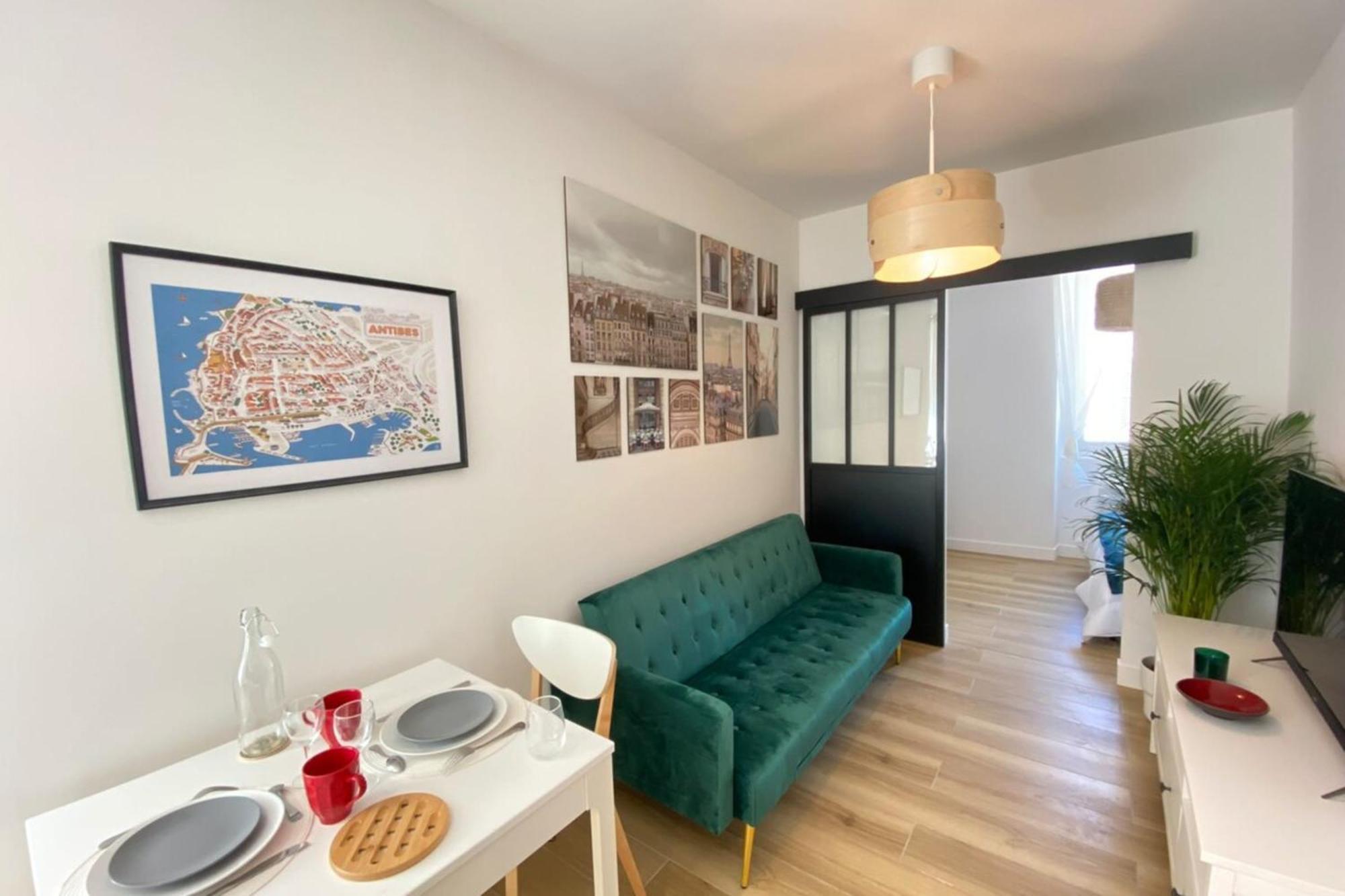 06An - Beautiful Apartment In The Heart Of Old Antibes Esterno foto